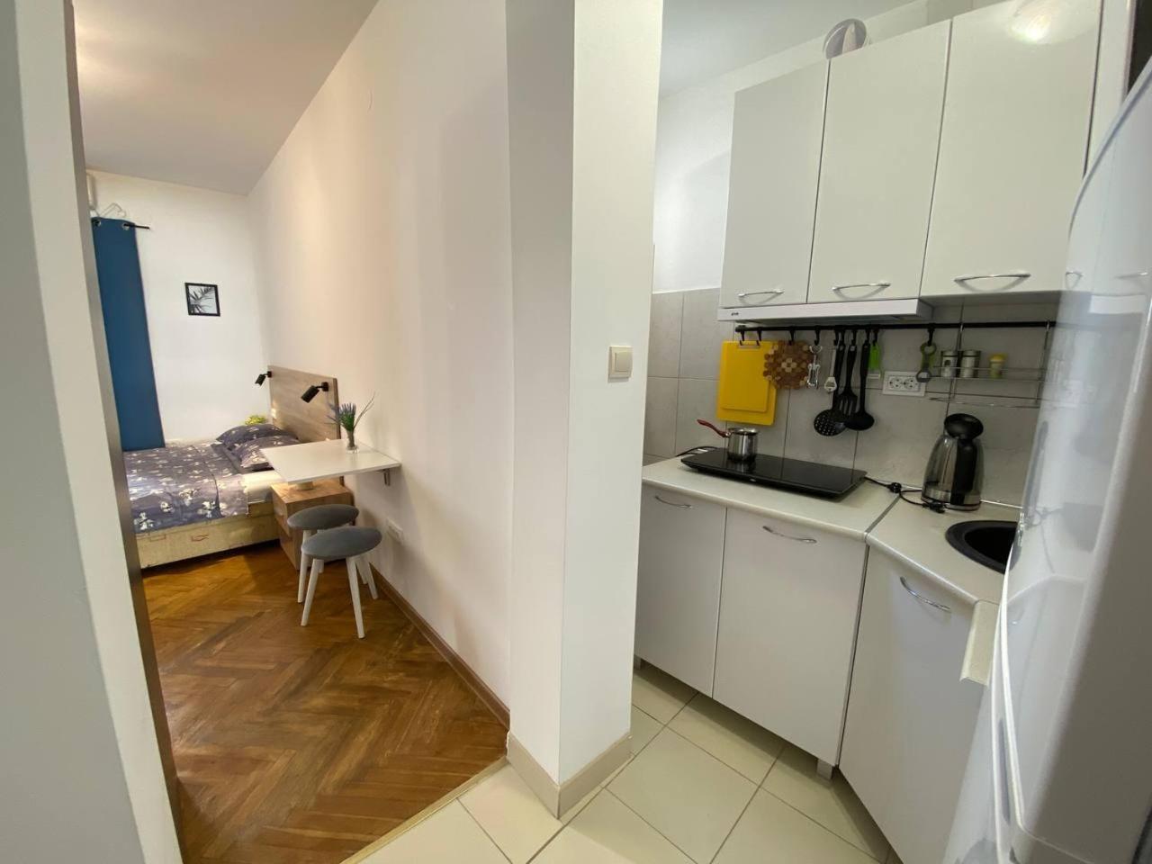 Alina'S Apartment เบชิชิ ภายนอก รูปภาพ